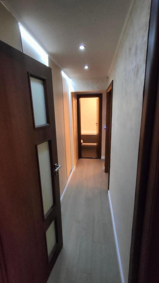 Duck Apartment Bucharest Luaran gambar