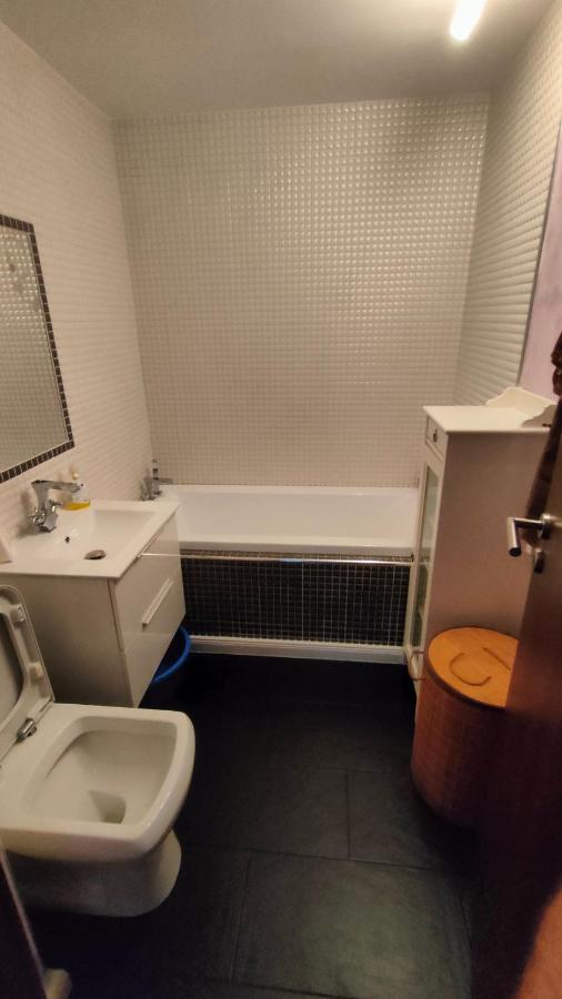 Duck Apartment Bucharest Luaran gambar
