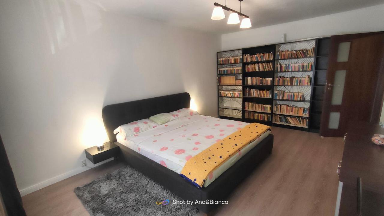 Duck Apartment Bucharest Luaran gambar