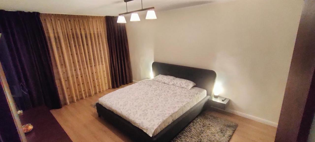 Duck Apartment Bucharest Luaran gambar