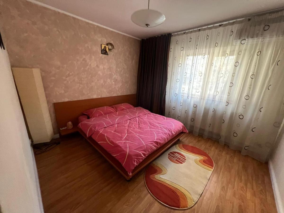 Duck Apartment Bucharest Luaran gambar